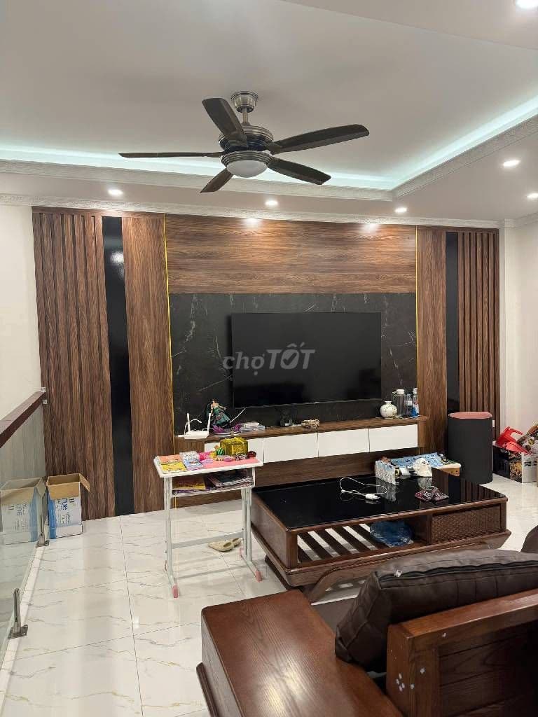 Chính chủ cần bán phố Kim Quan 32m2- 5T- 3 phòng ngủ- 6.6 tỷ