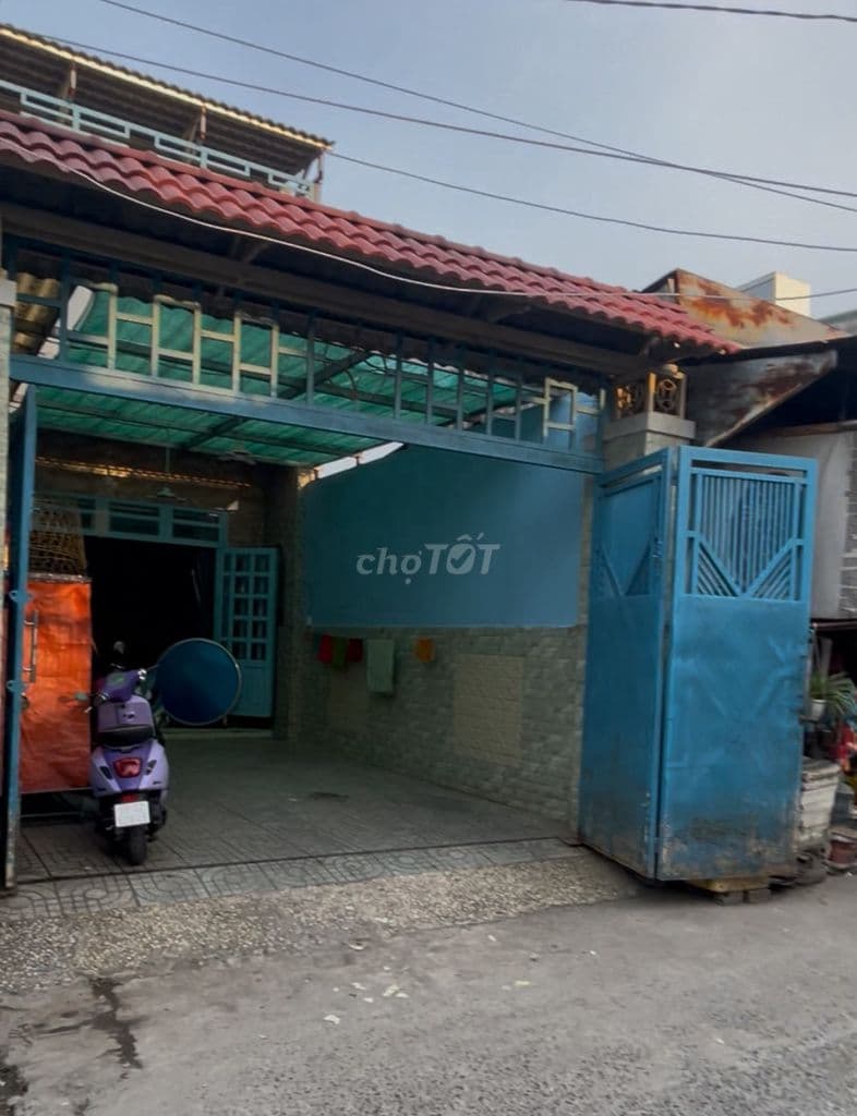 Bán nhà xe 16 chổ ngủ trong nhà. Tương lai thành mặt tiền đường 30m