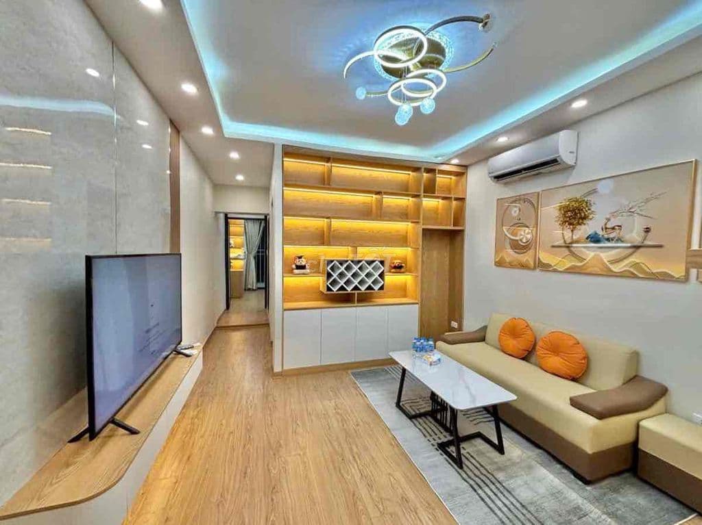 Siêu phẩm Phương Mai, 90m2, sát phố, 3 ngủ, ô tô đỗ, 2 thoáng, ở luôn