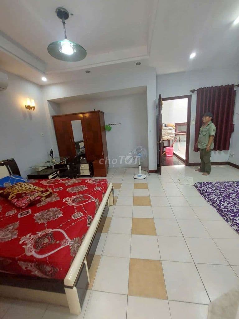 Nhà diện tích lớn 81 m2, 3 tầng đúc. hẻm 1/ 3m thông quang trung - Ảnh 2