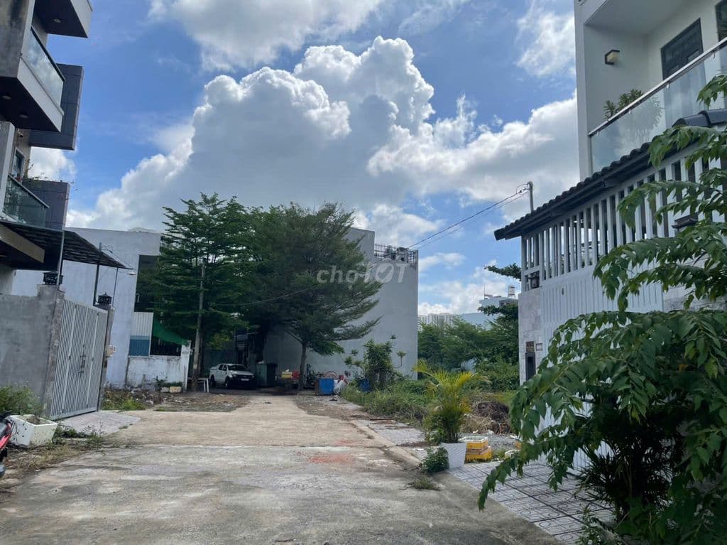 Chính chủ bán lô đất ngay cạnh vinhomes quận 9 - Ảnh 2