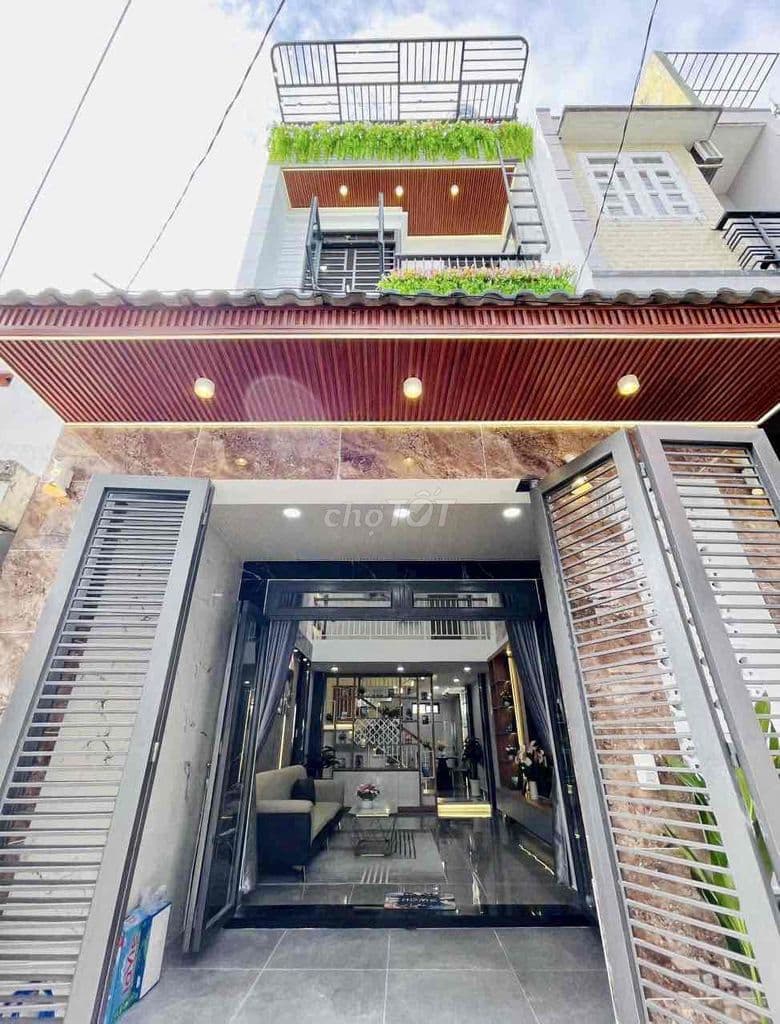 BÁN NHÀ NGAY CÔNG VIÊN LÀNG HOA, P11, GV, HCM - 4x16 - 3PN - 6.4 TỶ