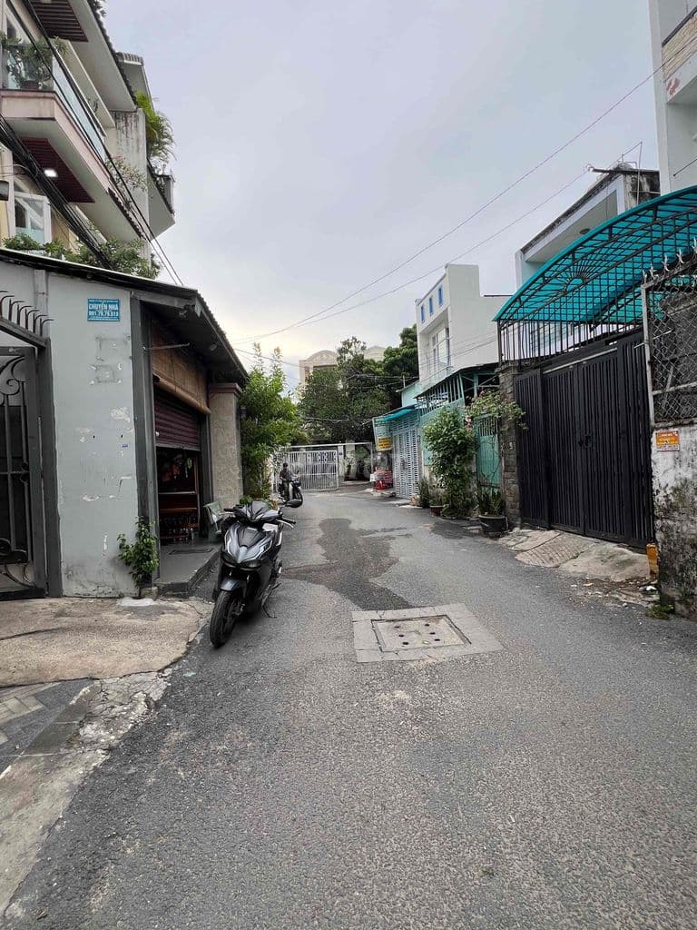 HÀNG HIẾM - Bán gấp CHDV 4 tầng 4x21m đường 6m thông Quang Trung Gv