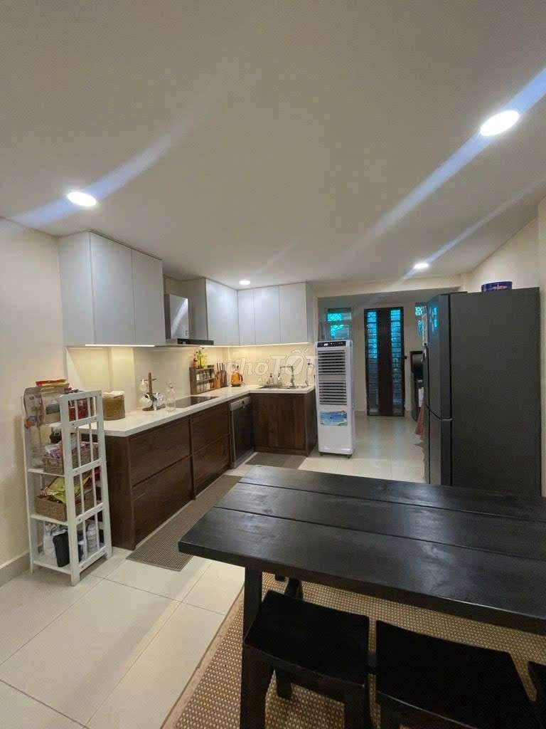 Quận 7- Bán nhà 3 tầng BT.CT,HXH Huỳnh Tấn Phát, DTSD 80m2, nhỉnh 6tỷ - Ảnh 2