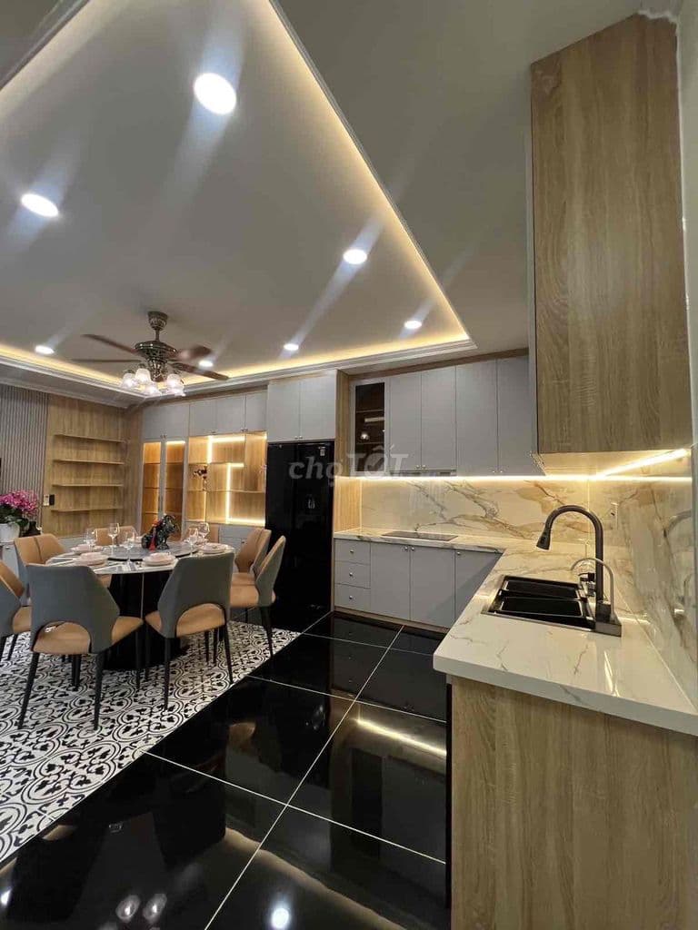 🔥 SÁT QUẬN 10 • NHÀ ĐẸP NHƯ RESORT • NỞ HẬU 6M • FULL NỘI THẤT CHỈ 6.7