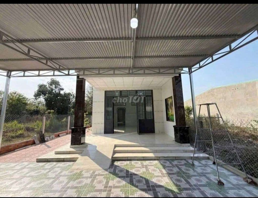 Bán nhà vườn sổ hồng riêng, DT 300m2 có sẵn nhà cấp 4 giá 970triệu - Ảnh 3
