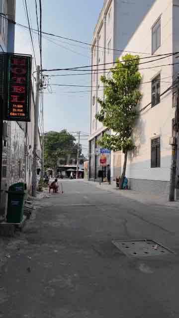 Nhà hẻm xe hơi đậu cửa, 4 tầng, cách Nguyên. Duy Trinh 50m, sổ vuông - Ảnh 3