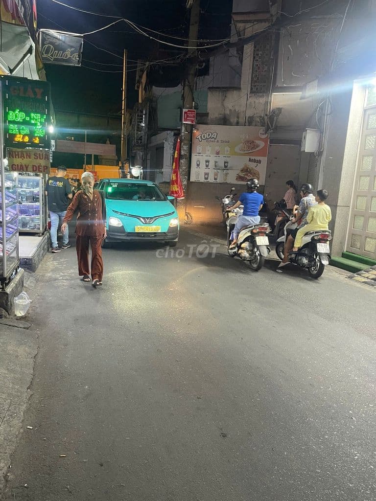 Nhà mặt tiền trục chính hẻm 373/ Lý Thường Kiệt, Q.TB, 3.5x14m 5 tầng - Ảnh 3