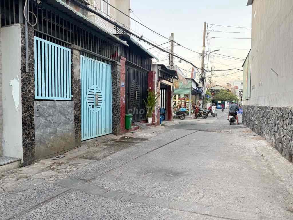 LÊ VĂN KHƯƠNG GẦN HÃNG BIA TIGER- GIÁP GÒ VẤP - 4.6*17M . CHỈ 3.7 T.Ỷ