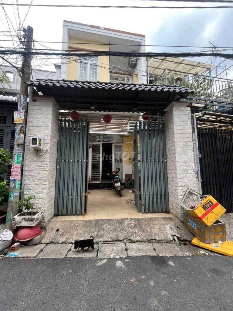 Nhà 1 trệt 1 lầu 4x18m, hẻm thông Tân Xuân 1, Hóc Mopn