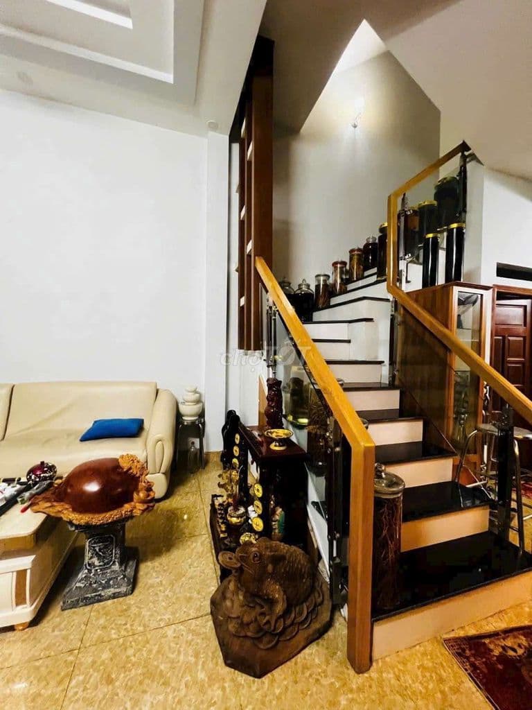 NHÀ 3 TẦNG - KHU VÍP KIẾN THIẾT HIỆP PHÚ CHỈ NHỈNH 6 TỶ - Ảnh 2