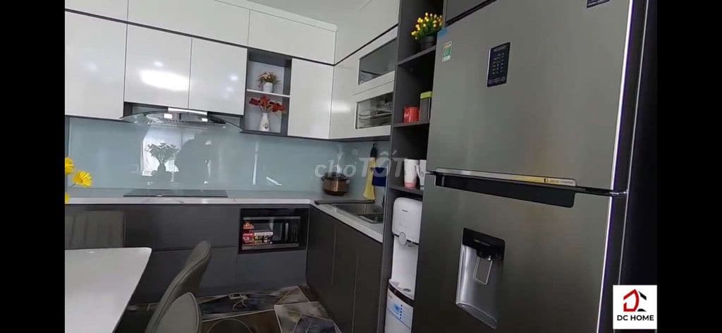 Chính chủ bán căn hộ giảm 400.3N 96.8m sẵn 2 slot ô tô. Full nội thất