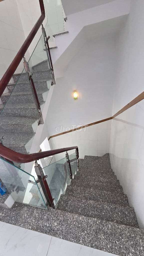 BÁN NHÀ SÁT VÁCH GÒ VẤP, HẺM 5M THÔNG 2 ĐẦU, VỊ TRÍ HIẾM NHÀ BÁN Q12 - Ảnh 2