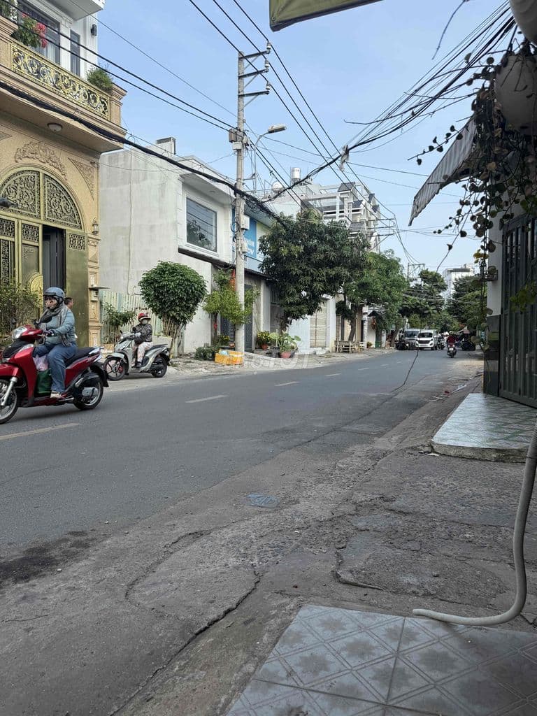 nhà bán vừa ở vừa kinh doanh - Ảnh 3