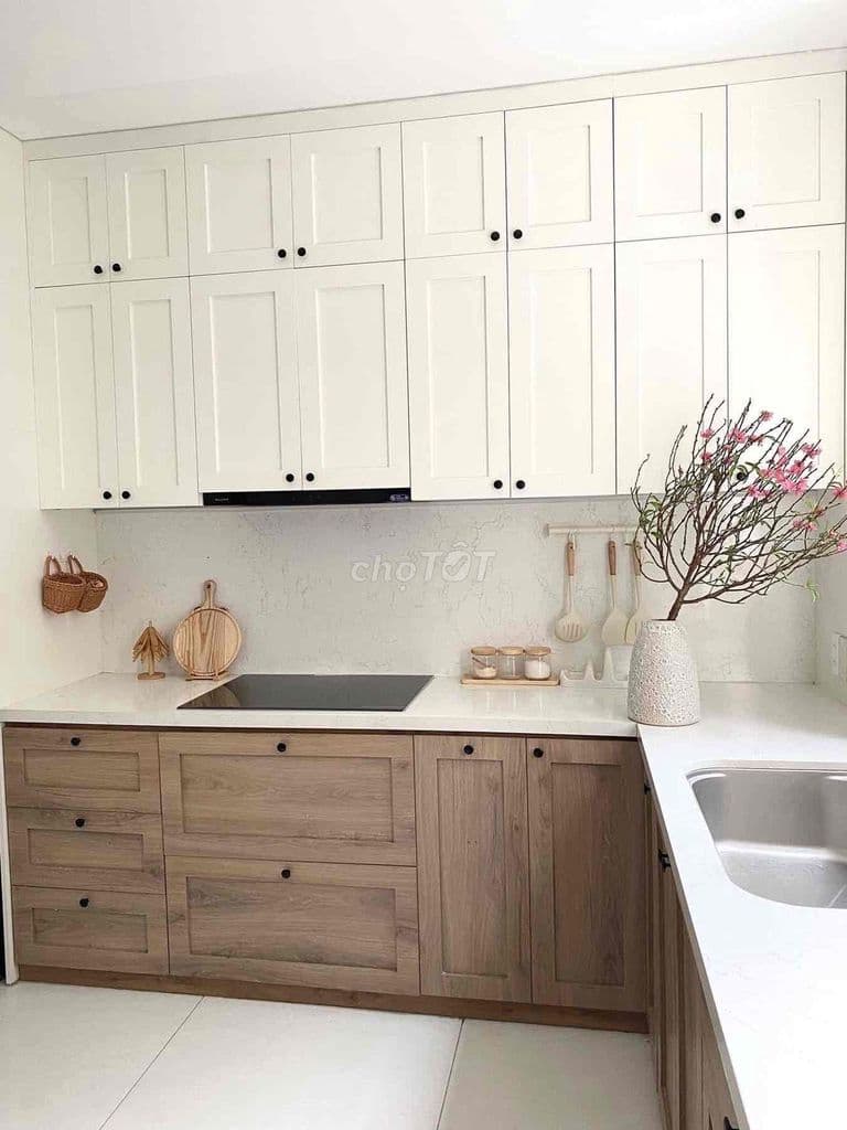 Cần bán Gấp căn 52m2 Hồ Tùng Mậu- Xuân Thuỷ- Tặng Full nội thất-2 tỷ