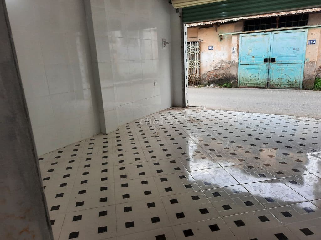 Bán nhà cấp 4 mặt đường Hữu Hòa