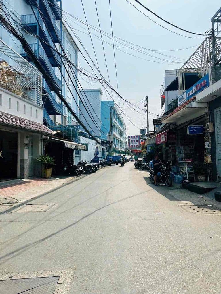 cần bán nhà mặt tiền 502/29 đường Huỳnh tấn phát dt 3x9 trệt 3 lẩu 4p