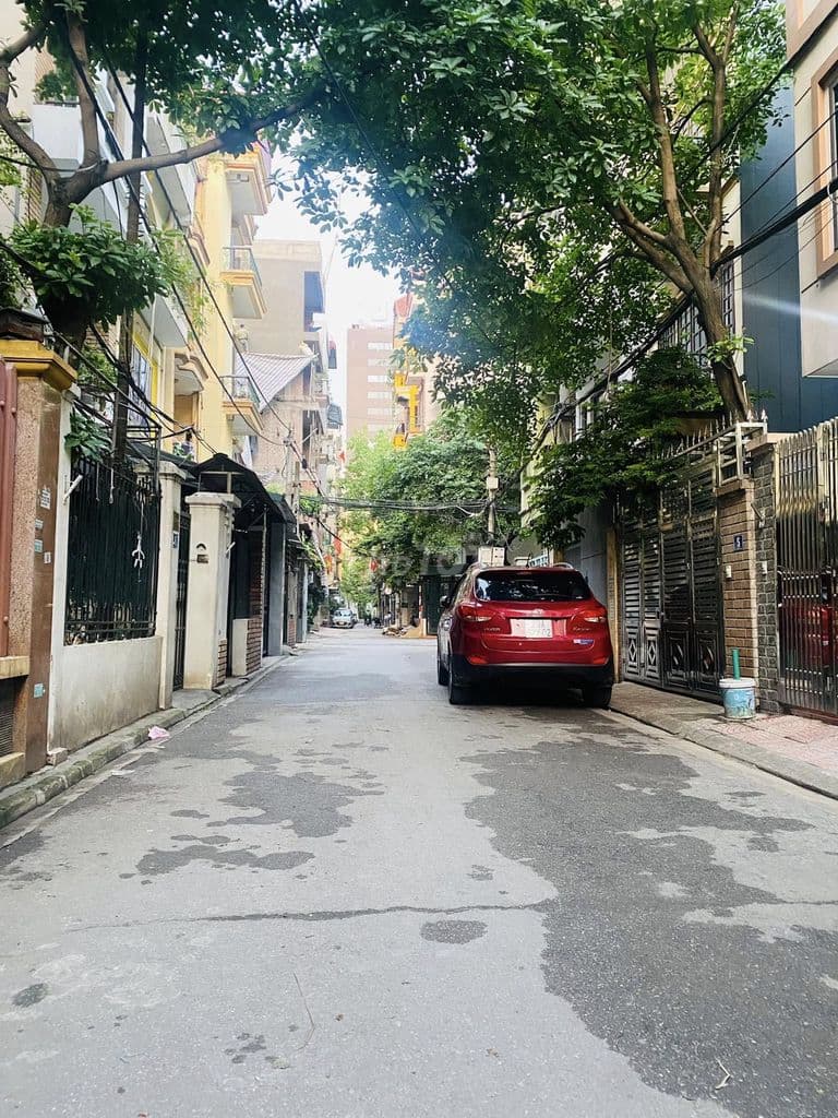 Chủ Bán nhà phân lô Hoàng Quốc Việt–Nghĩa Đô ôtô vào nhà mặt tiền 6m - Ảnh 2