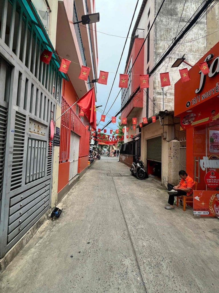 Bán Nhà Hẻm Ô Tô Nguyễn Phúc Chu- Sổ Hông Riêng Vuông Công Chứng ngay. - Ảnh 2