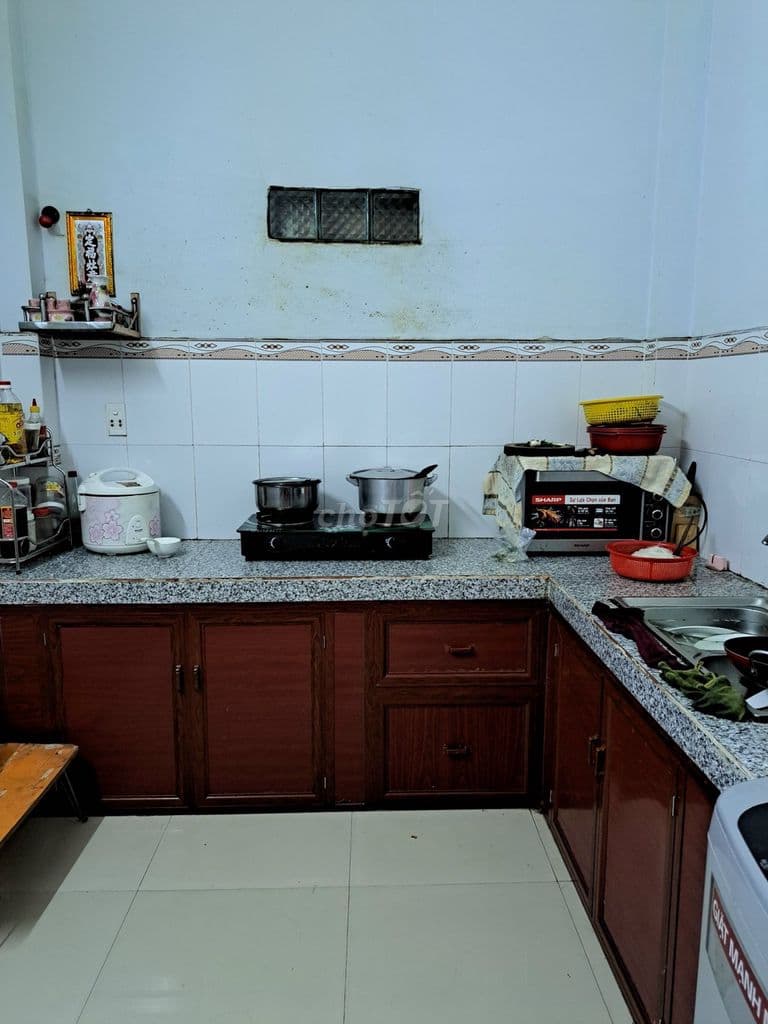 Cô Bình bán căn nhà 1 lầu mặt đường kinh doanh buôn bán , sổ riêng - Ảnh 2