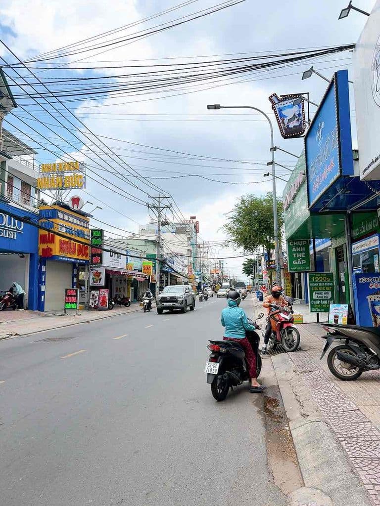 Bán CHDV hầm + 4 tầng 13p full nội thất đường 10m thông - Ảnh 3