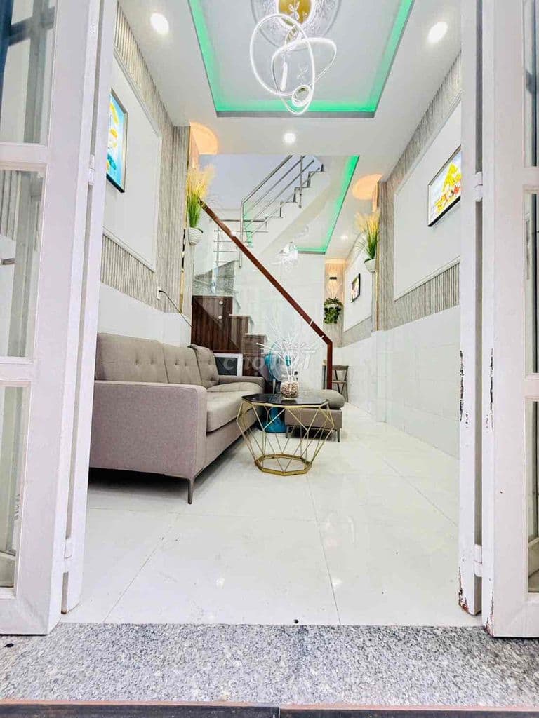 ✅Nhà 3 lầu, 4 phòng ngủ, có sổ hồng, hẻm 1982 Huỳnh Tấn Phát. - Ảnh 2