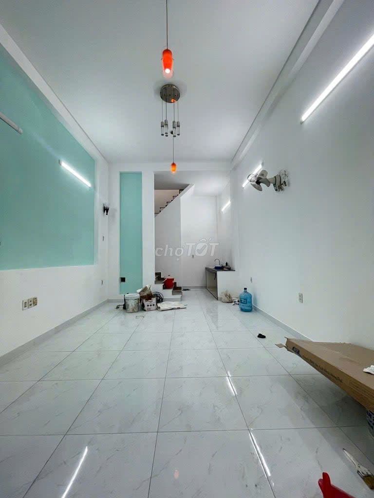 NHÀ 2 TẦNG_4 x 9m_TRƯỜNG CHINH_GIÁP CHẾ LAN VIÊN_TÂN PHÚ_NHỈNH 4 TỶ - Ảnh 3