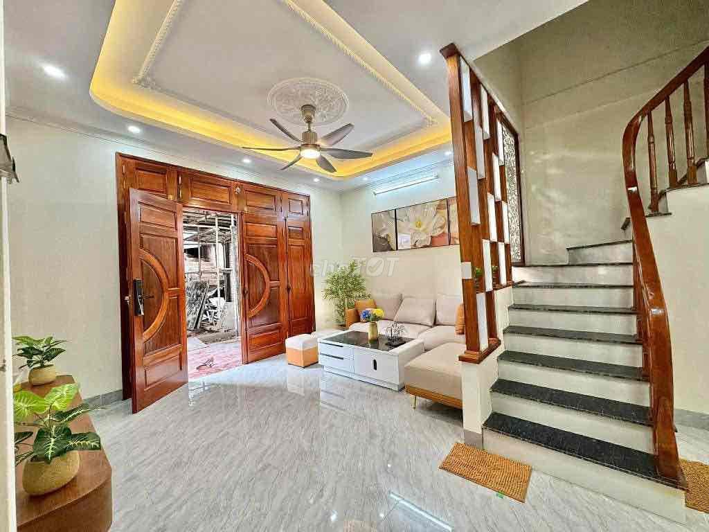 hơn 7 tỷ mặt tiền 4,5m 5 tầng dân xây mới đơn lập không chung tường - Ảnh 2