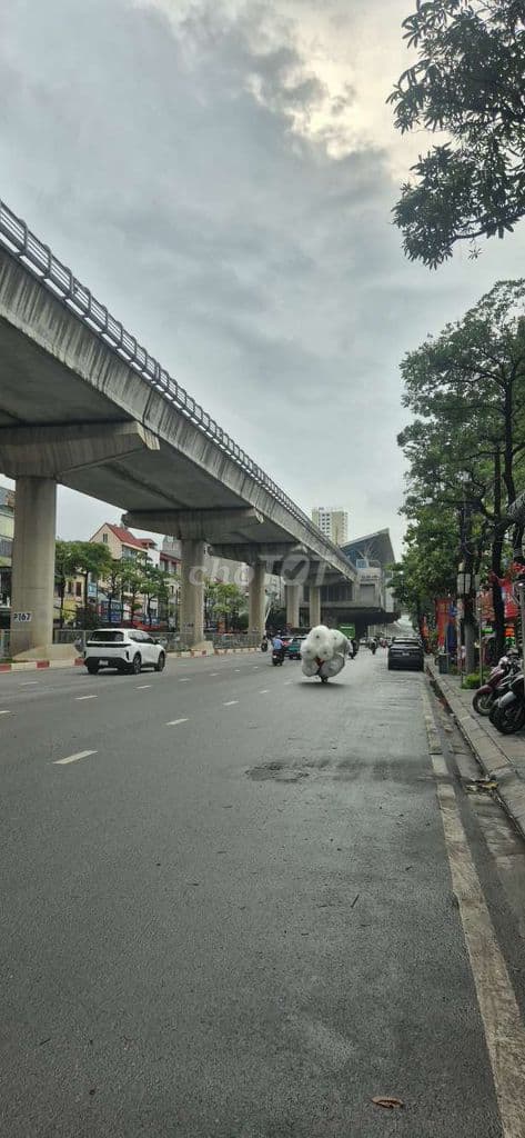 bán 30 m2 đất mặt phố hồ tùng mậu . mt. 3,,03m . 2 măt thoáng . kd..vp - Ảnh 3