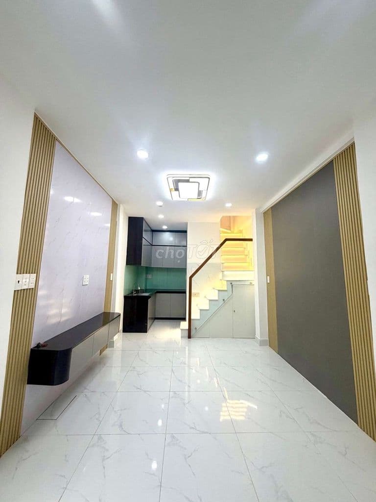 Chủ gấp-nhà Lạc Long Quân,q11-(3 tầng)25m2 hoàn công đủ,SHR Vuông vức