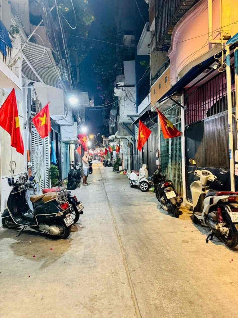 bán nhà chính chủ shr nhà mới hh 2%