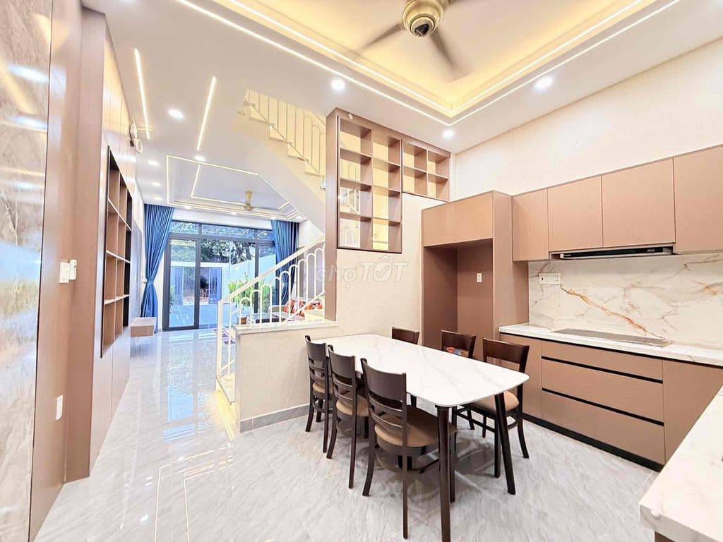 NHÀ ĐẸP Q12– DÀI 24m x2 LẦU- SÂN 2 XE HƠI – NGAY CĐ ĐIỆN LỰC- 5 TỶ HƠN - Ảnh 3
