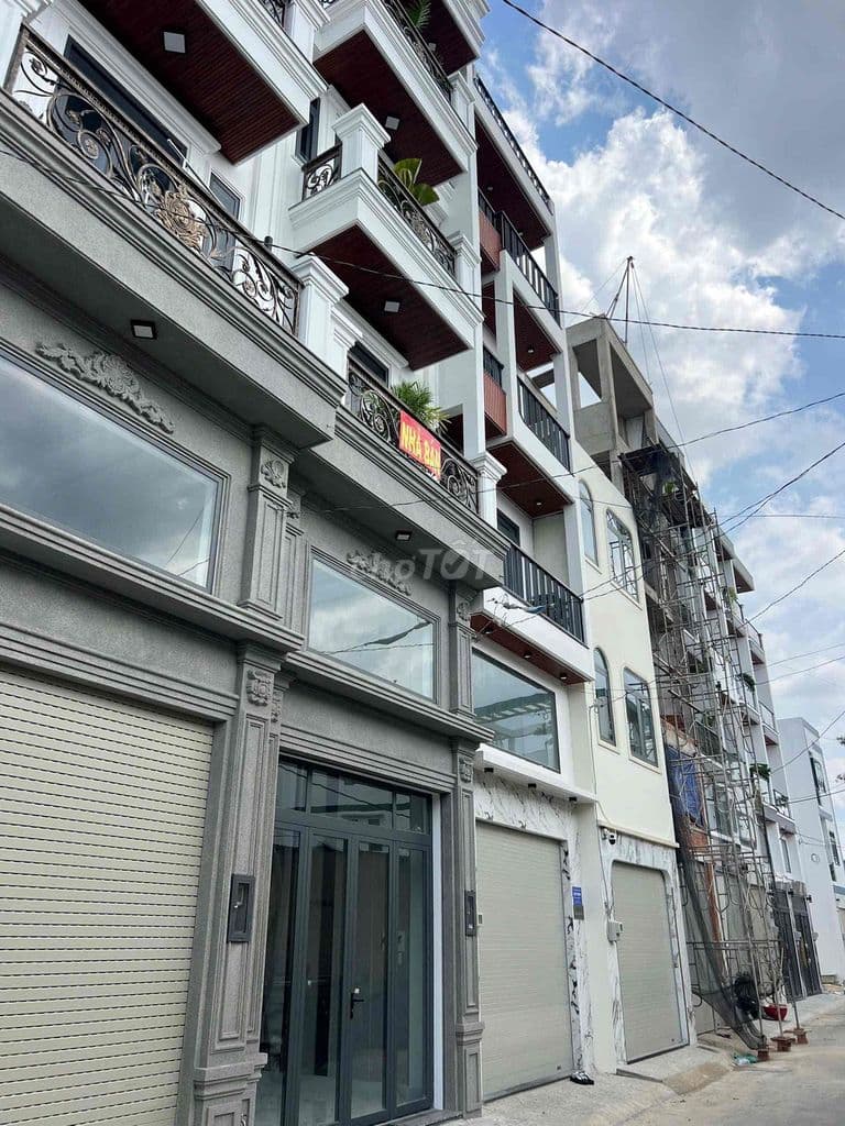 nhà mới 6,6 tỷ = 4m x 18m