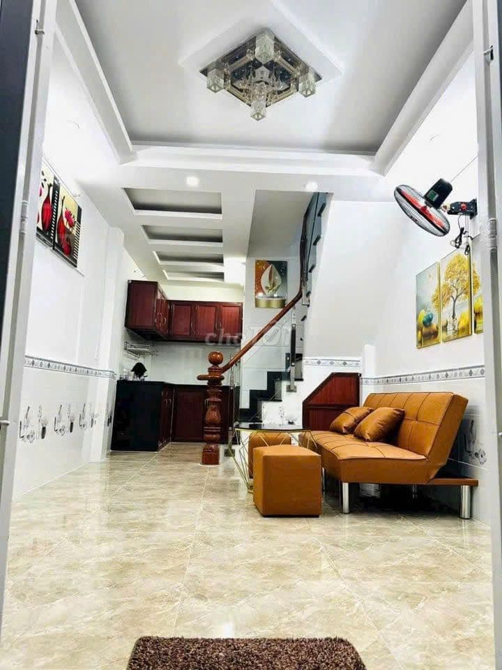 TÔI BÁN NHÀ XÓM CHIẾU Q4 1T2L 45M2 2 TỶ 050 SHR - Ảnh 3