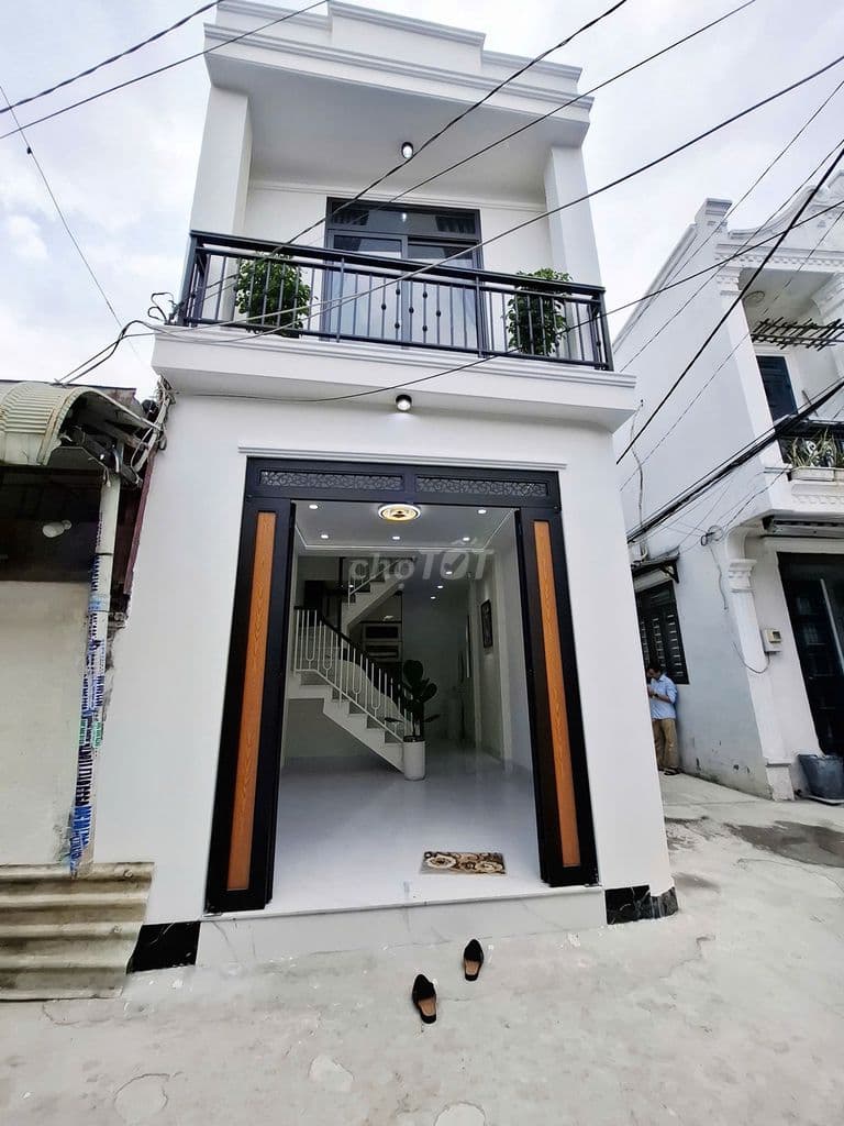 Bán nhà riêng tại Lê Văn Khương, giá siêu hời 1,780 tỷ, hẻm OTO