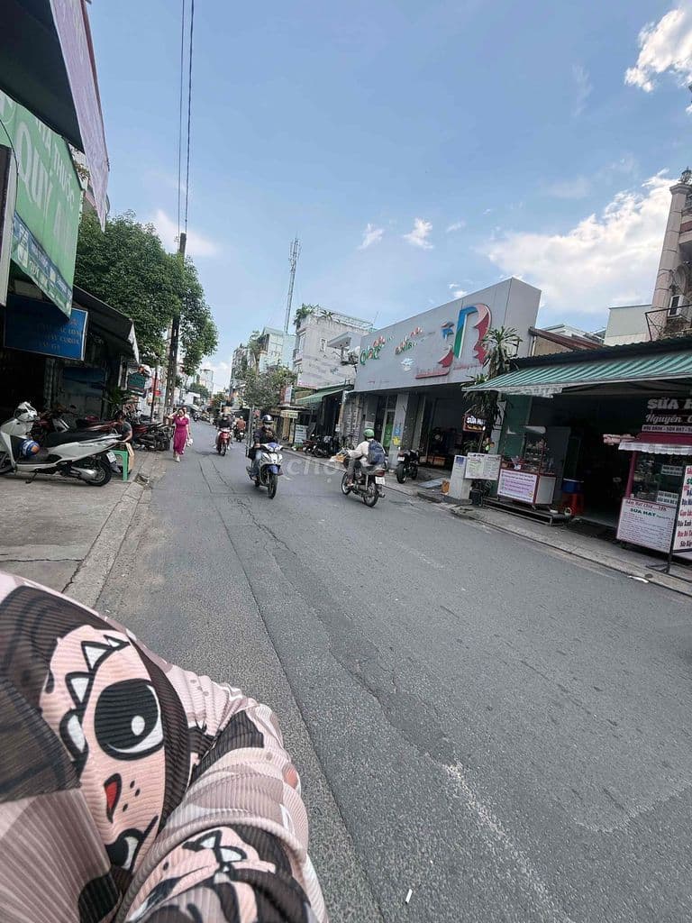 Nhà Đẹp Gần Aeon Tân Phú – 80m², 3 Tầng, Hẻm Nhựa Thông Thoáng