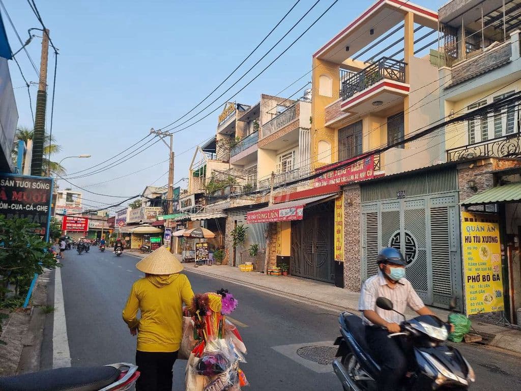 Nhà MT cần bán gấp - Ảnh 2