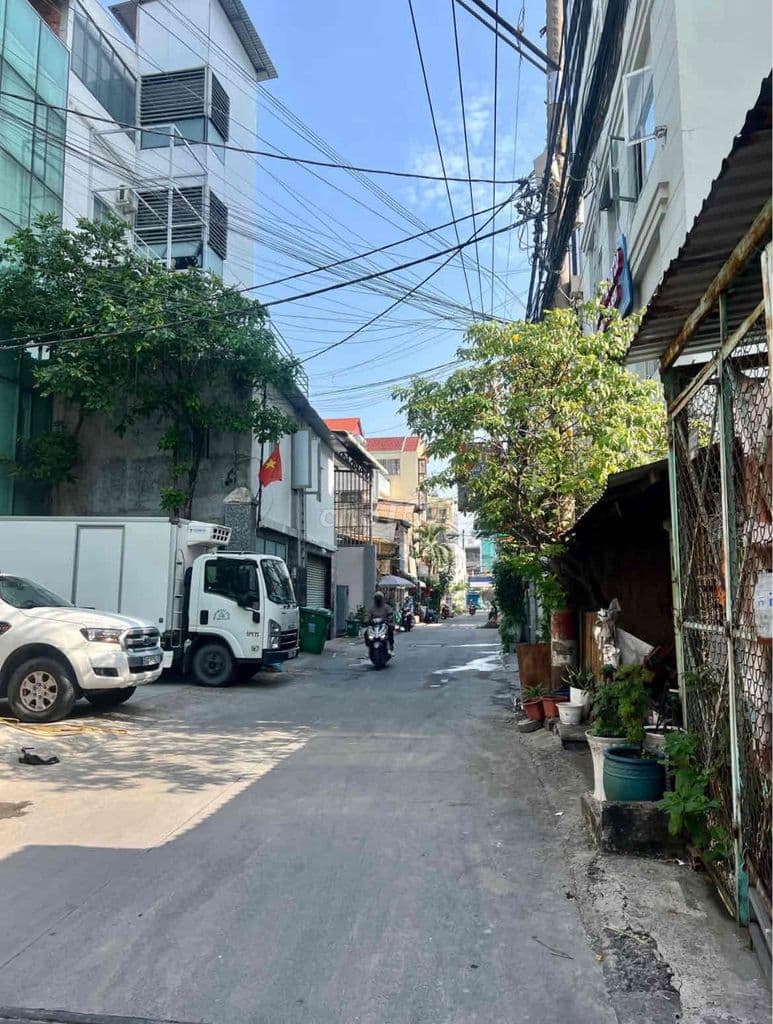 Tòa nhà căn hộ cho thuê khoán 📈 dòng tiền 1,8 t / năm – vận hành ổn đ