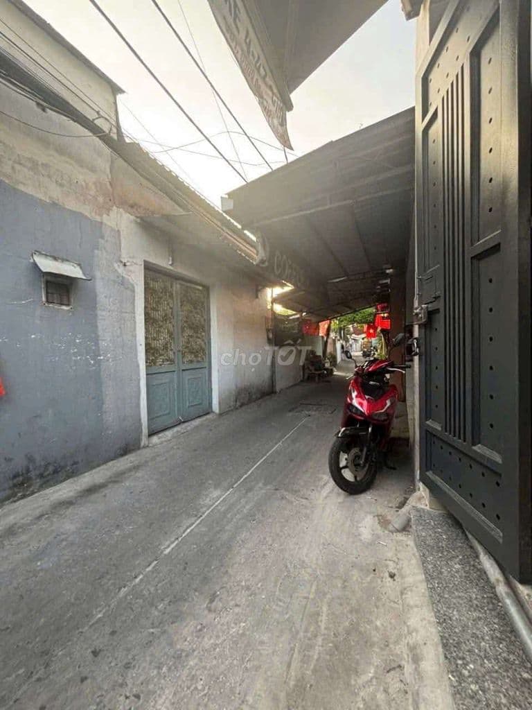 Bán nhà giá 900 triệu, sổ hồng riêng, kinh doanh tốt, xem nhà alo ngay