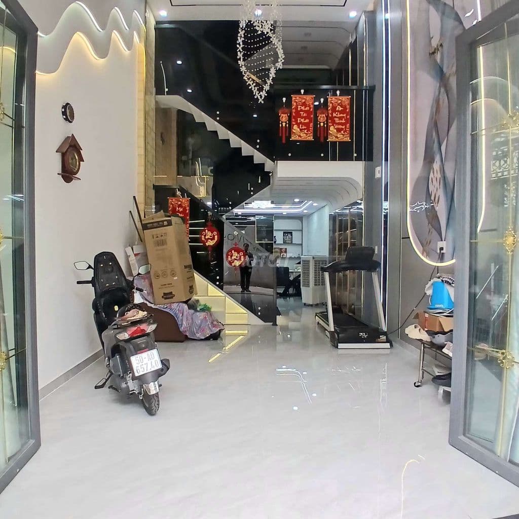 7 tỷ 850 thương lượng, nhà 5 tầng mới, đường 6 mét thông,dt: 4,17 × 12