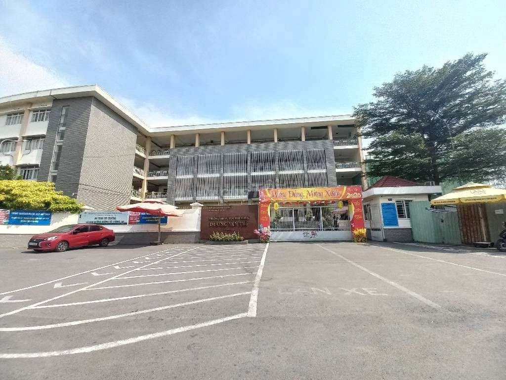 BÁN NHÀ TĂNG NHƠN PHÚ GẦN KHU CÔNG NGHỆ CAO - Ảnh 2