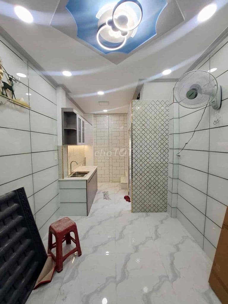 Bán nhà nhỏ xinh 3 Tầng chỉ 2.2 tỷ. Sát cầu Hậu Giang - Ảnh 2