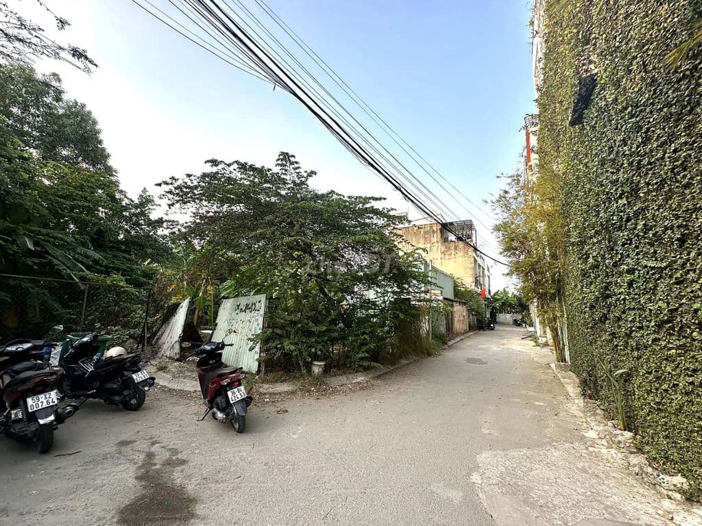 17tr/m2 lô góc 2 mặt xe tải. 308m2, Ngô Chí Quốc, Bình Chiểu,Thủ Đức