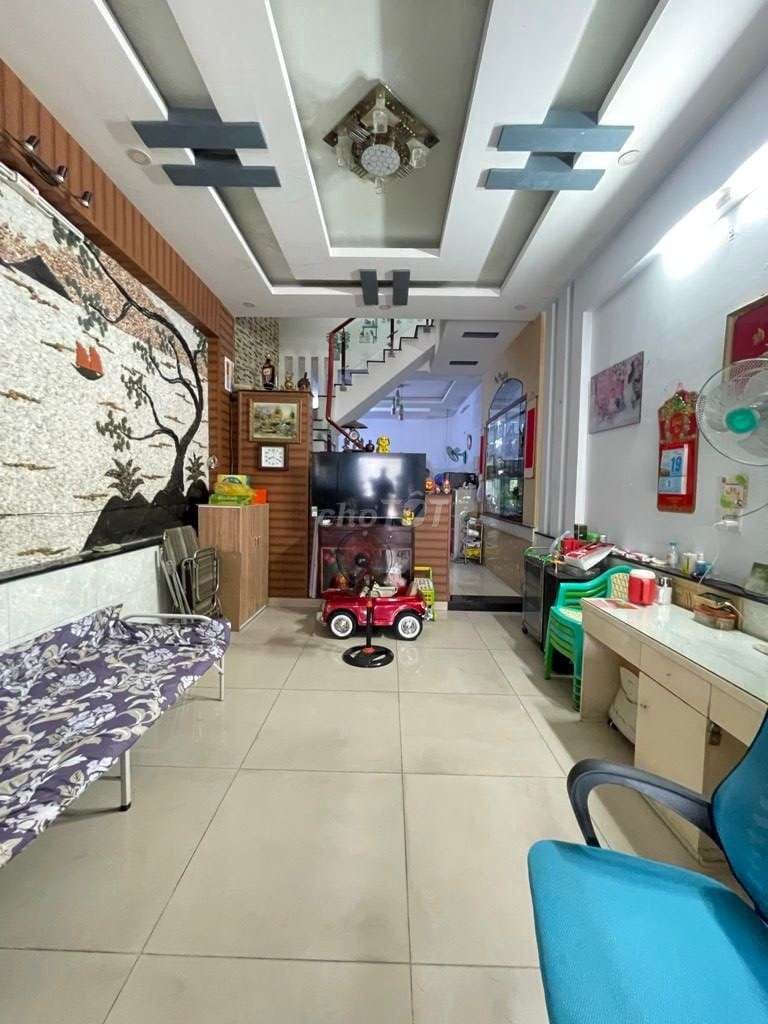 Nhà 3Tầng, 4x18, hxh 6m thông, đường Lê Văn Quới, Nhỉnh 6Tỷ (TL 9 chủ) - Ảnh 2