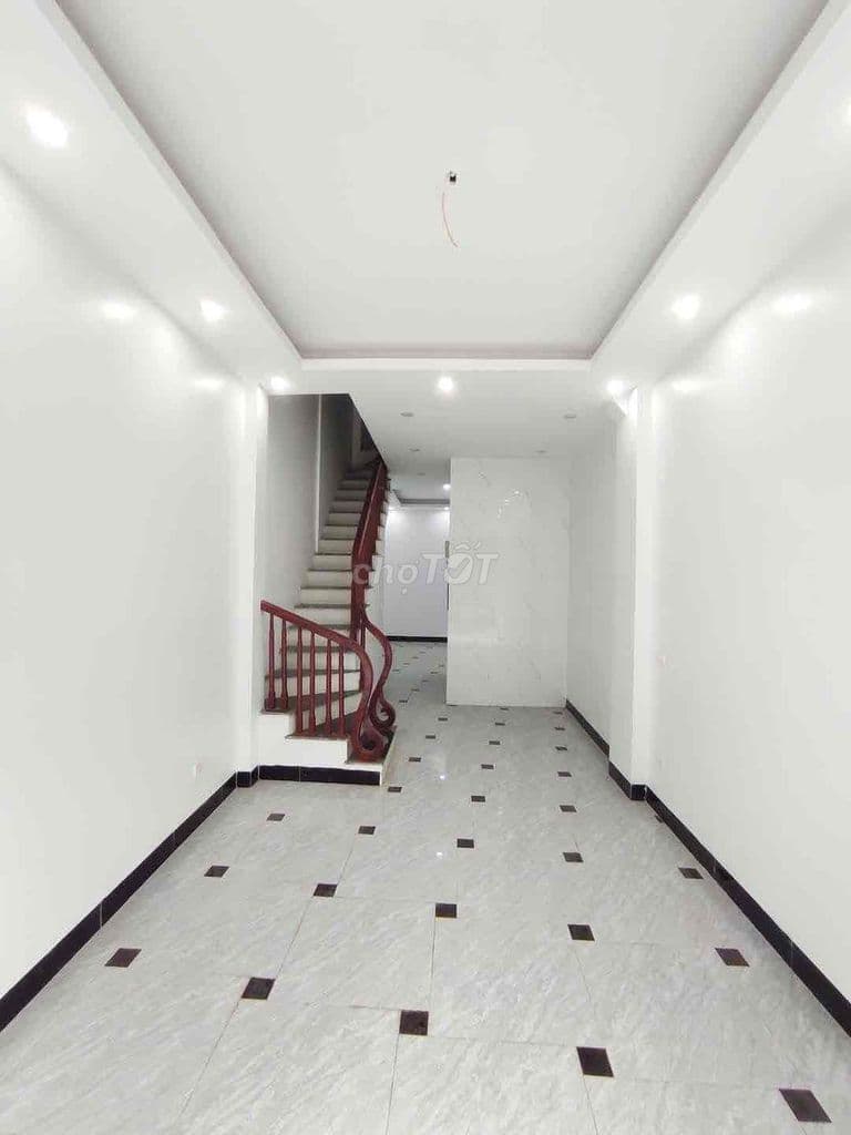 Nhà mới thang máy Thượng Phúc- Oto tránh-KD-42m*5T;4N