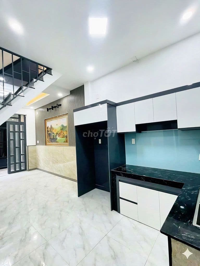 Nhà mới (DT:4x8m) ở Nguyễn Văn Quá Quận 12 gần Chợ Cầu Giá 1tỷ650tr - Ảnh 3