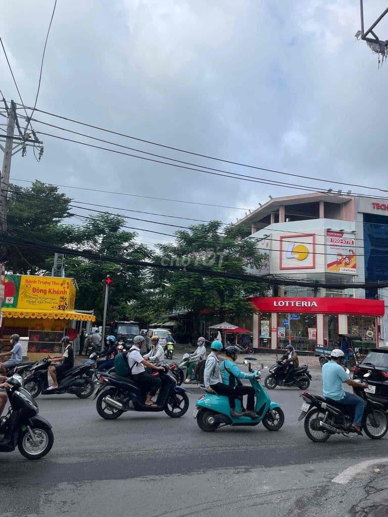 100M KHU VIP VỊ TRÍ ĐẮC ĐỊA KINH DOANH SẦM UẤT GIÁ 12,4 tỷ tl - Ảnh 2