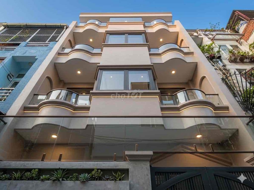 11 tỷ TL, ngang 8.5m, 75m2 CN, nhà 4 tầng HXH Hồ Văn Huê