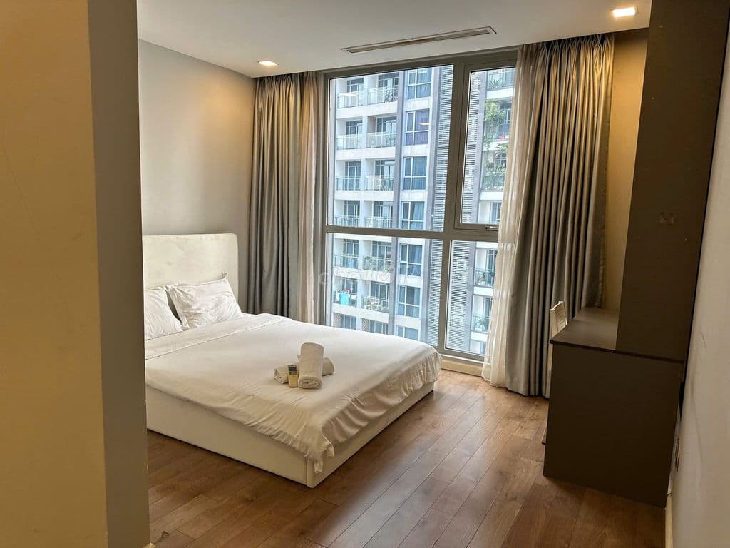 Giảm giá bán gấp 3PN Vinhomes Central Park, view sông full nội thất - Ảnh 3