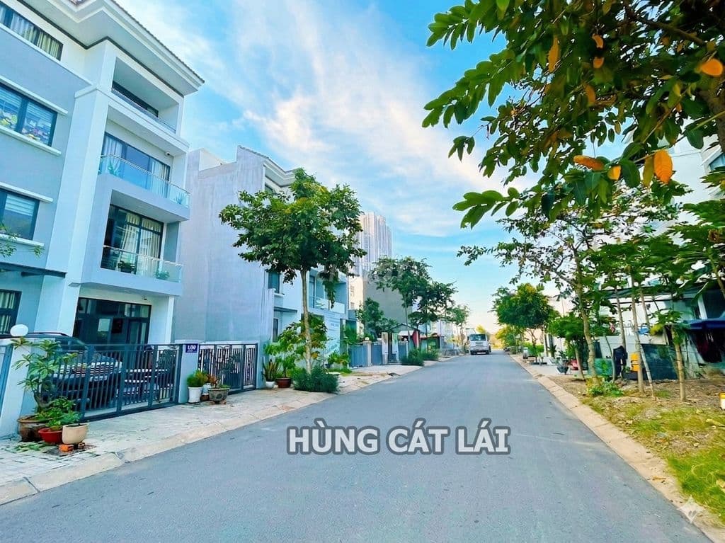 Biệt Thự Sân Vườn Lavila Cát Lái - 1 Trệt 3 Lầu - 143m2 - Giá 16 tỷ - Ảnh 3